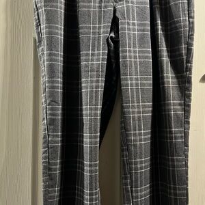 Old Navy Women's Grey and White Plaid Taylor Straight Trousers Medium Petite